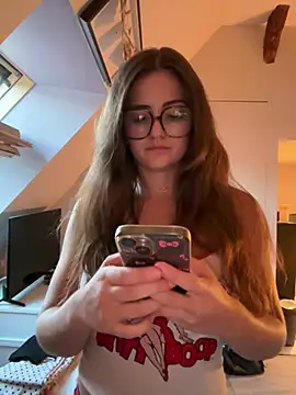 petiteambre online show from July 23, 7:33 pm