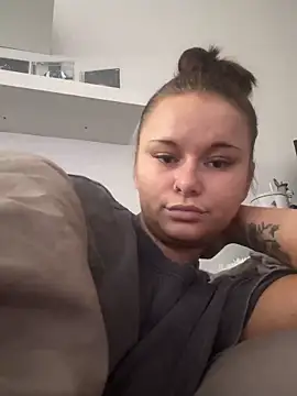 Naya Rowe online show from June 14, 3:56 pm