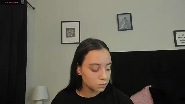 Sara B online show from June 25, 5:58 pm