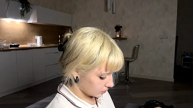 Emillema online show from June 16, 10:44 pm