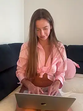 Miramilly online show from July 23, 9:06 am