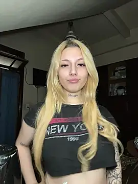 zalkyavril online show from July 29, 4:07 pm