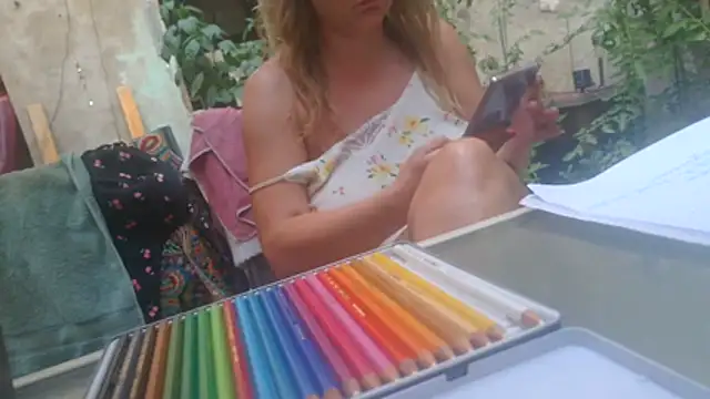 mad2moi online show from July 21, 4:08 pm