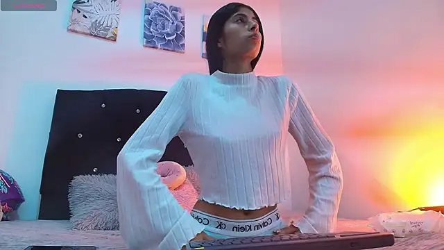 Dahlia  Vixen online show from July 31, 12:06 pm