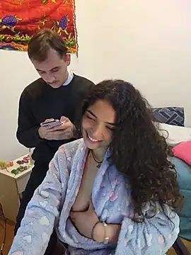 ooluchyferoo online show from June 27, 2:12 am