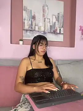 GabyLopez Pink online show from July 7, 7:23 am