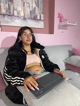 GabyLopez Pink online show from July 2, 4:51 am