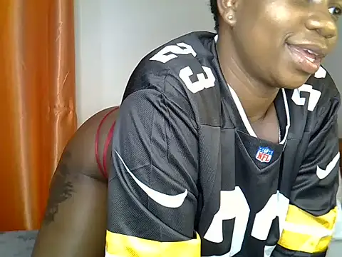 Curvydollyy online show from June 18, 5:40 pm