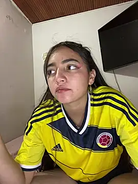 Julia valentina online show from July 8, 1:52 am