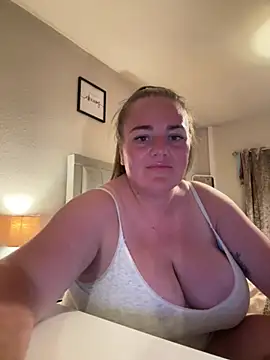 Bustygem  online show from July 5, 9:31 pm
