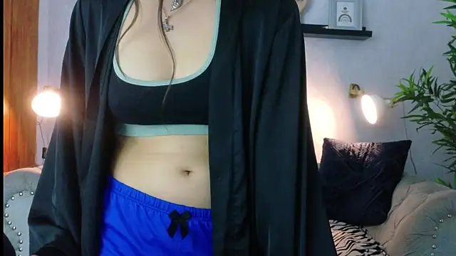 Katalyna lee online show from July 28, 6:20 pm