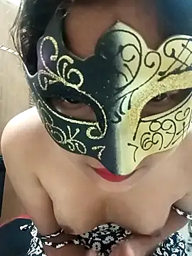 hungrystrawberry online show from July 7, 2:20 pm