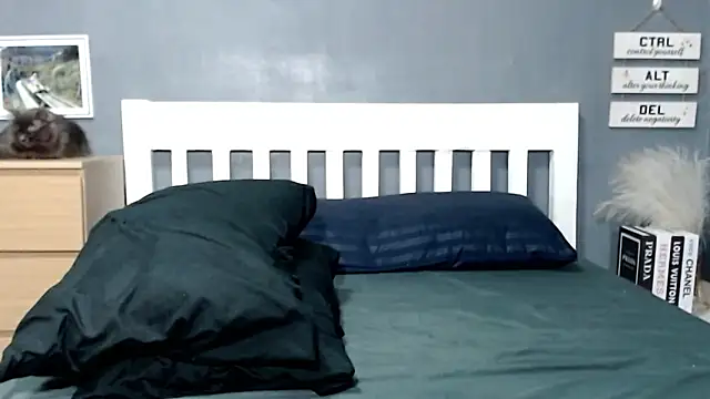 STUCK on YOU  online show from March 26, 3:30 am