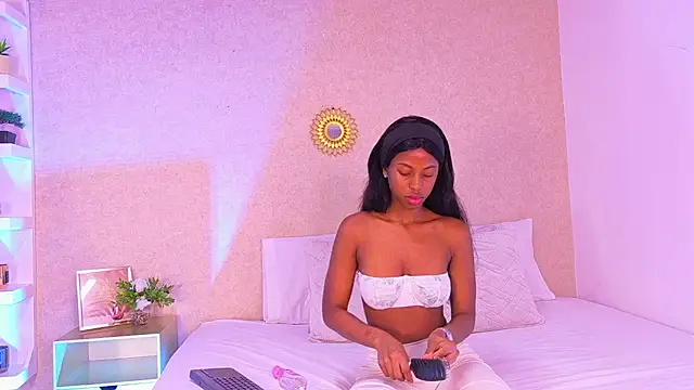 KarolinaReales Pv online show from August 4, 12:11 pm