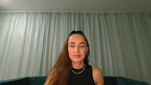 Zorelia online show from June 25, 8:10 pm