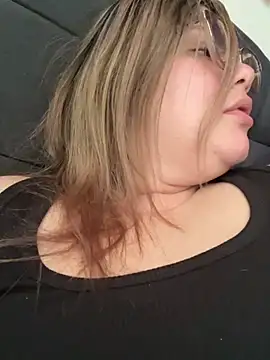 violettcelestt online show from July 1, 1:43 pm