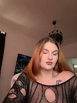 Lunna Azure online show from June 29, 12:05 pm