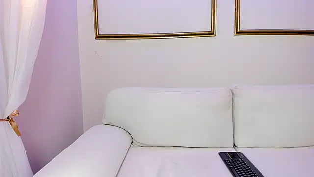 paytonmckay  online show from June 30, 12:37 pm