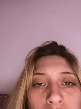 Rubia-delicada online show from June 26, 3:46 pm