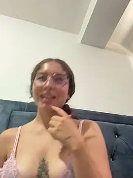 lunanovaxoxo online show from June 30, 9:14 pm