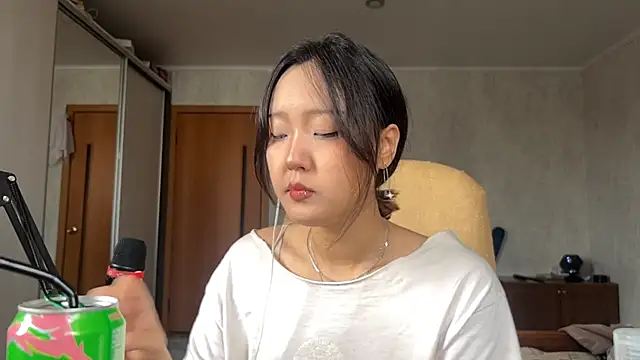 AdaJoaans online show from July 2, 1:39 pm