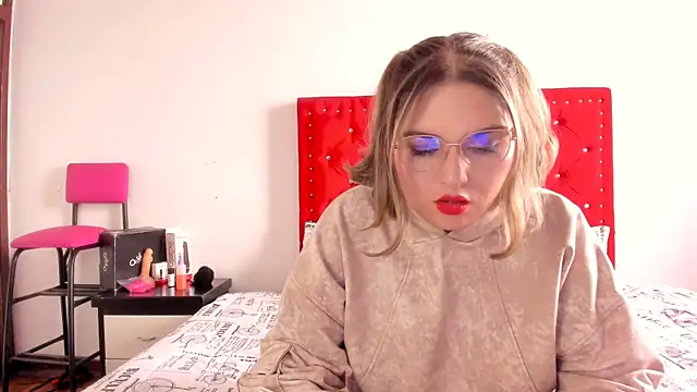 Sofia  bella online show from July 3, 4:57 pm