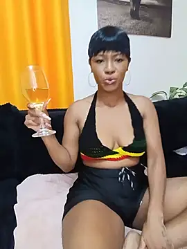 sexxyyraina  online show from July 17, 6:44 pm