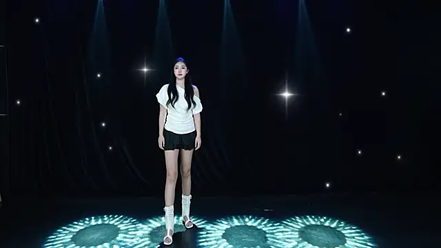 YZY-001 online show from July 8, 8:27 am