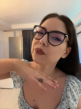 KaylaLewyss online show from July 7, 7:27 pm