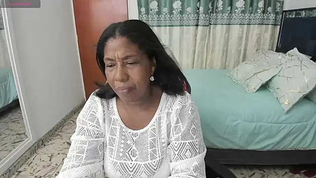 LupeAdams online show from October 26, 3:57 am