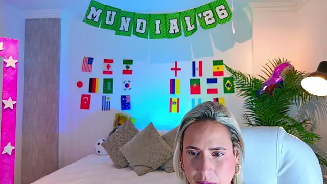 camila duarte   online show from July 13, 12:28 pm