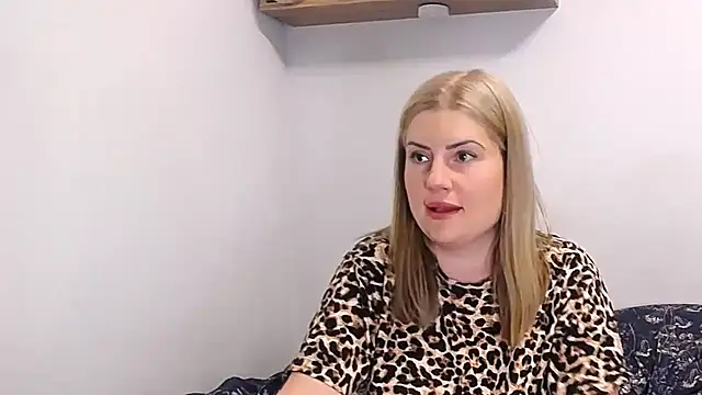 alisenties online show from July 6, 3:03 pm