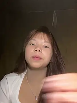 -Qincy- online show from July 16, 4:33 pm