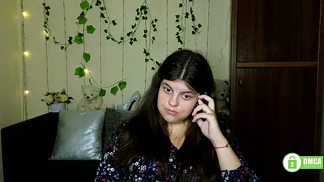 AmaliaLorens950 online show from July 13, 11:33 am