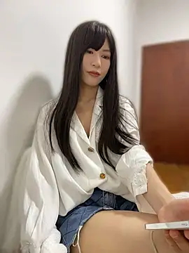 Emmaly999 online show from July 22, 1:01 pm