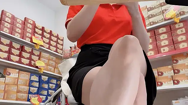 Sayuri Satou online show from April 7, 4:58 am