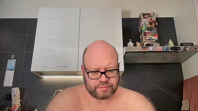 theitalianbear online show from July 12, 7:20 am