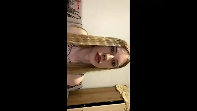 KatPatrin online show from August 3, 11:27 am