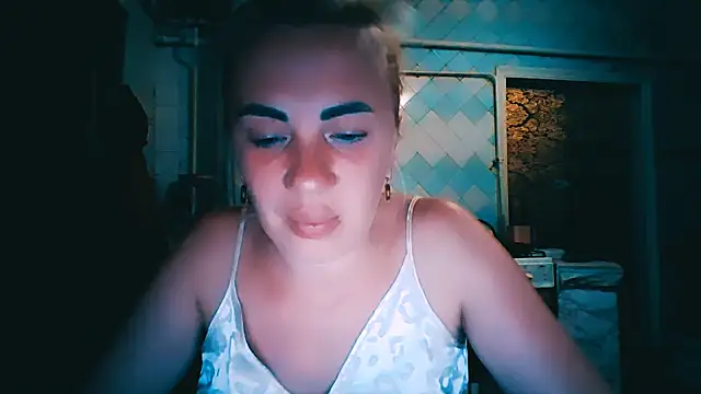 LilaCandy6 online show from August 8, 4:48 pm