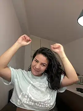 katyfox69 online show from August 3, 12:44 pm