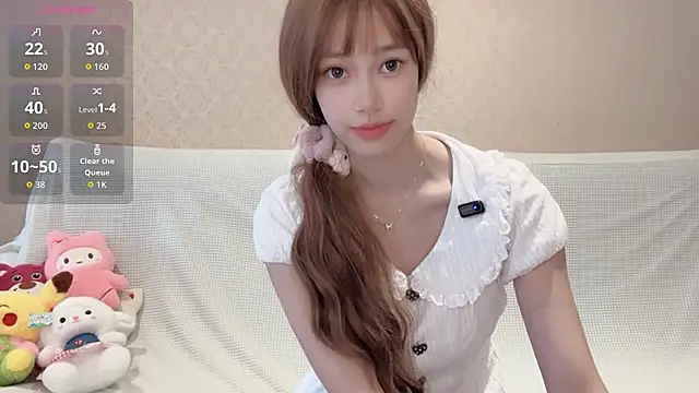 Chloeeaa online show from August 9, 8:29 am
