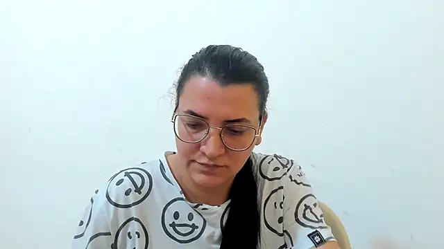 MARILYN GARCIA online show from November 21, 4:09 pm