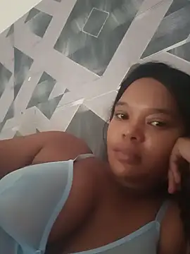 travieza769 online show from August 5, 9:21 pm