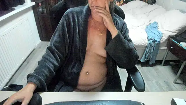 minoesje37 online show from September 16, 7:55 pm