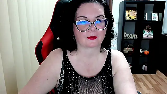 MissTroublle online show from April 2, 11:08 am