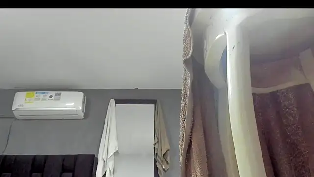 SandraGoldstein online show from October 18, 1:19 am