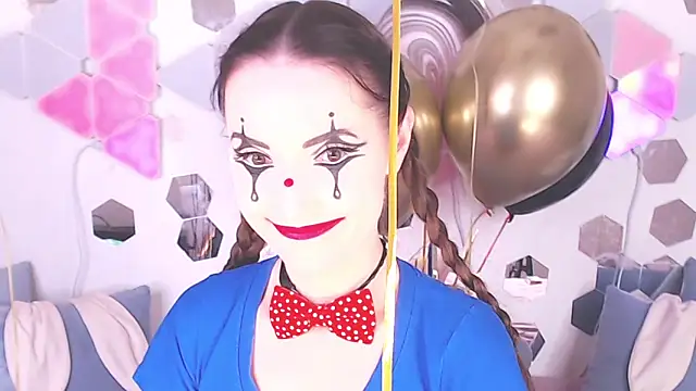 LexiKiss online show from September 12, 6:25 am