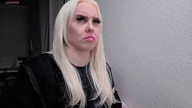 MIA-XXX online show from March 8, 7:18 pm