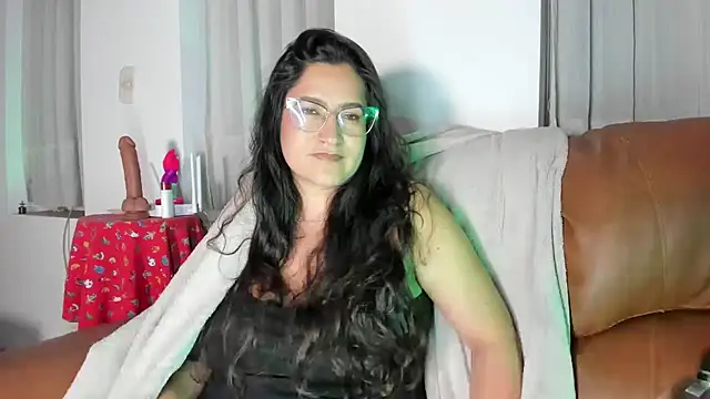 DeesseLuxure online show from November 22, 5:43 am