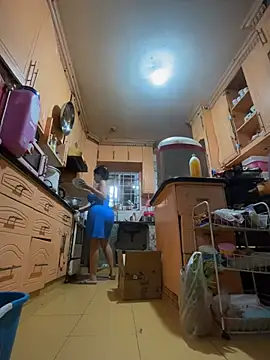 sweetieme online show from April 3, 1:58 am